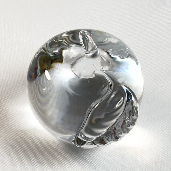 Clear Glass Apple Paperweight Vintage Hand-Blown Sculpted Leaf & Stem 2"x 2.25" - Picture 5 of 12
